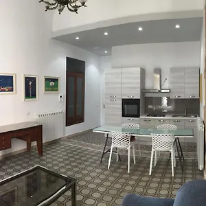 Apartment Palazzo Caratozzolo, Agrigent